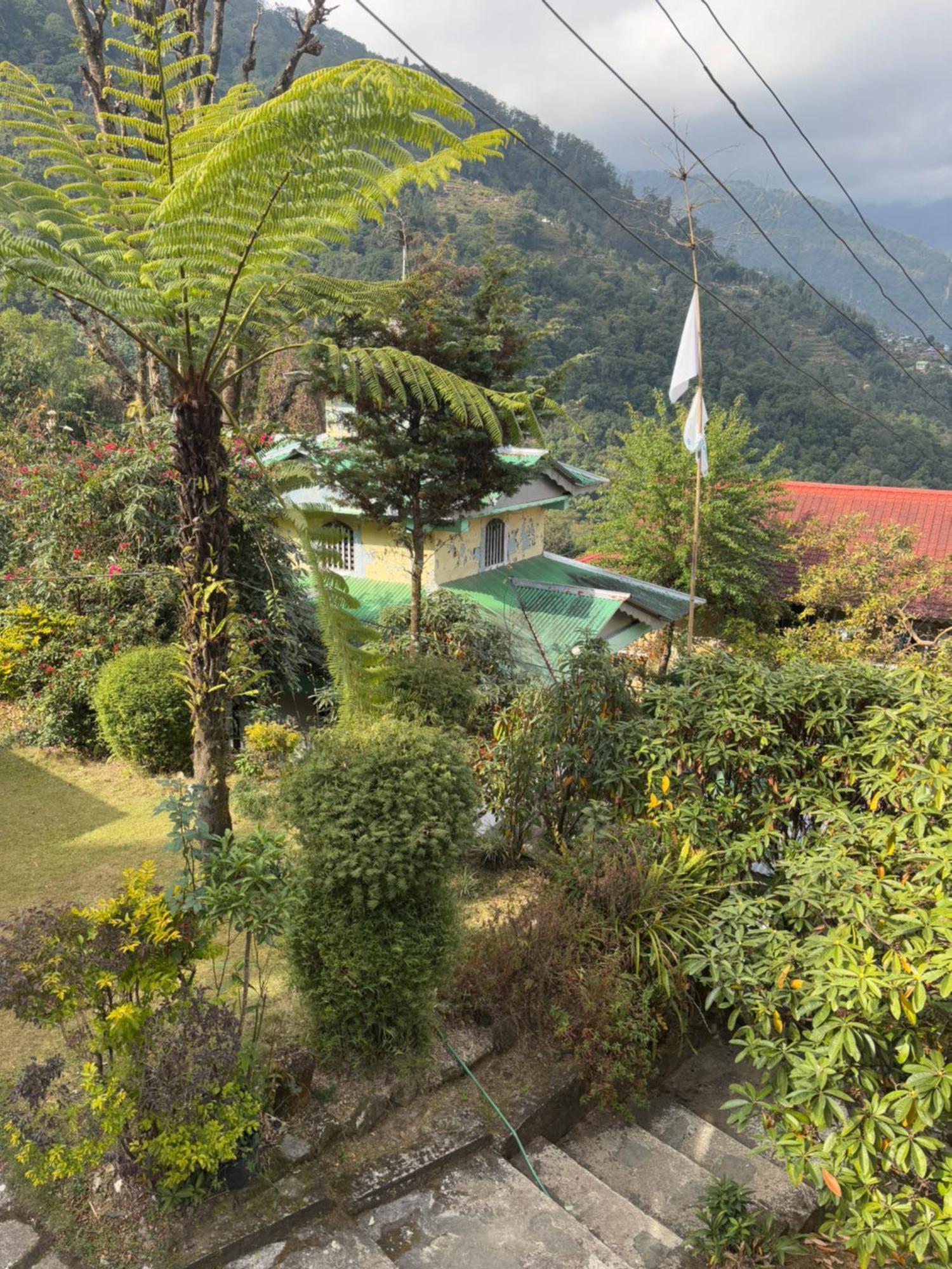 Odyssey'S Darap Eco Retreat Apartment Pelling Bagian luar foto