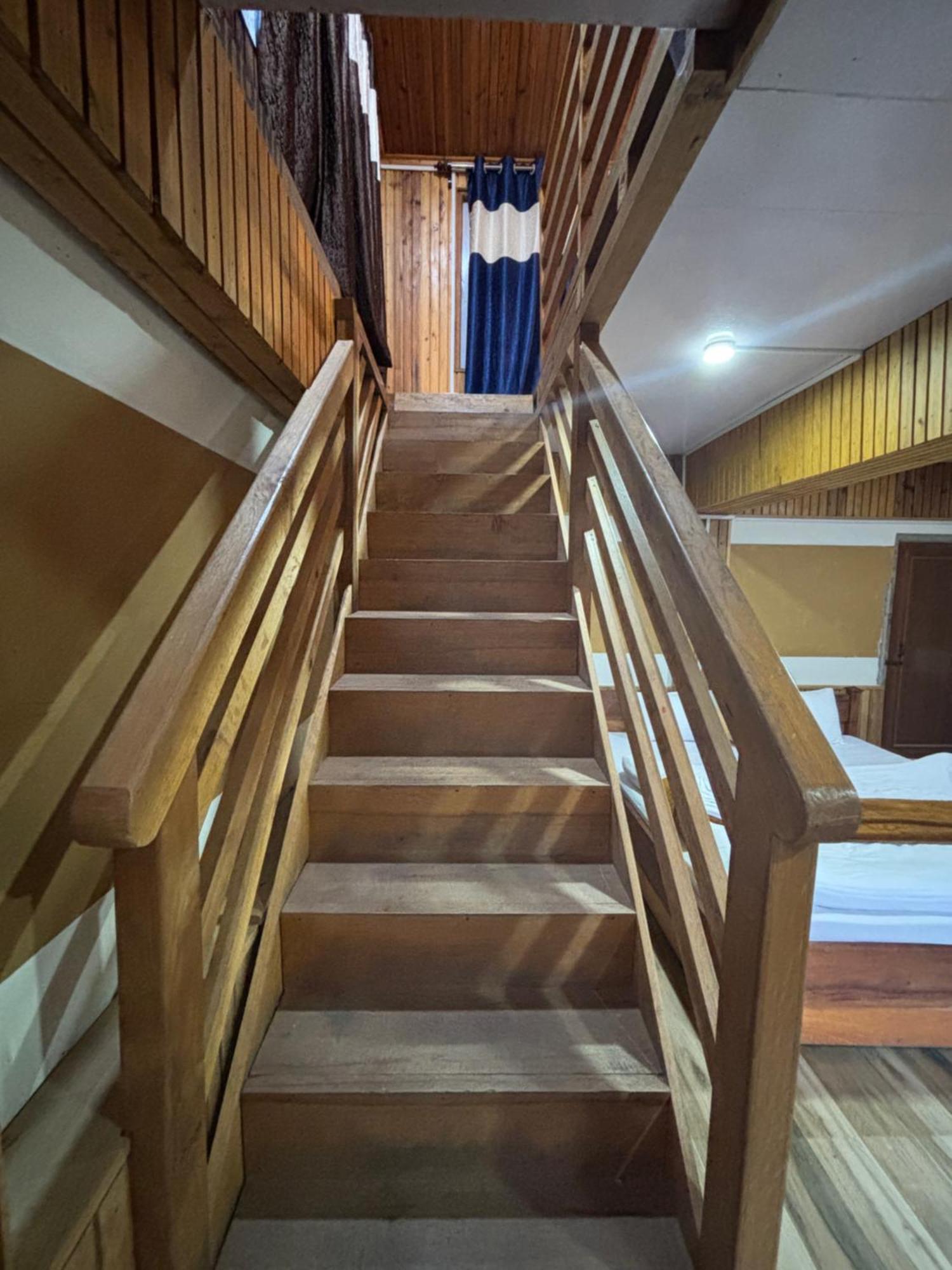 Odyssey'S Darap Eco Retreat Apartment Pelling Bagian luar foto